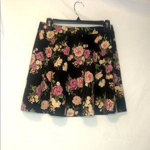 Floral mini skirt